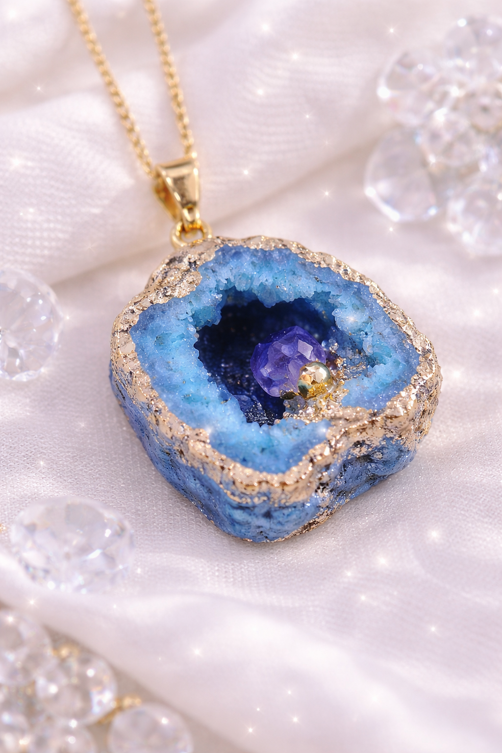 Valkyrie Blue Geode & Necklace